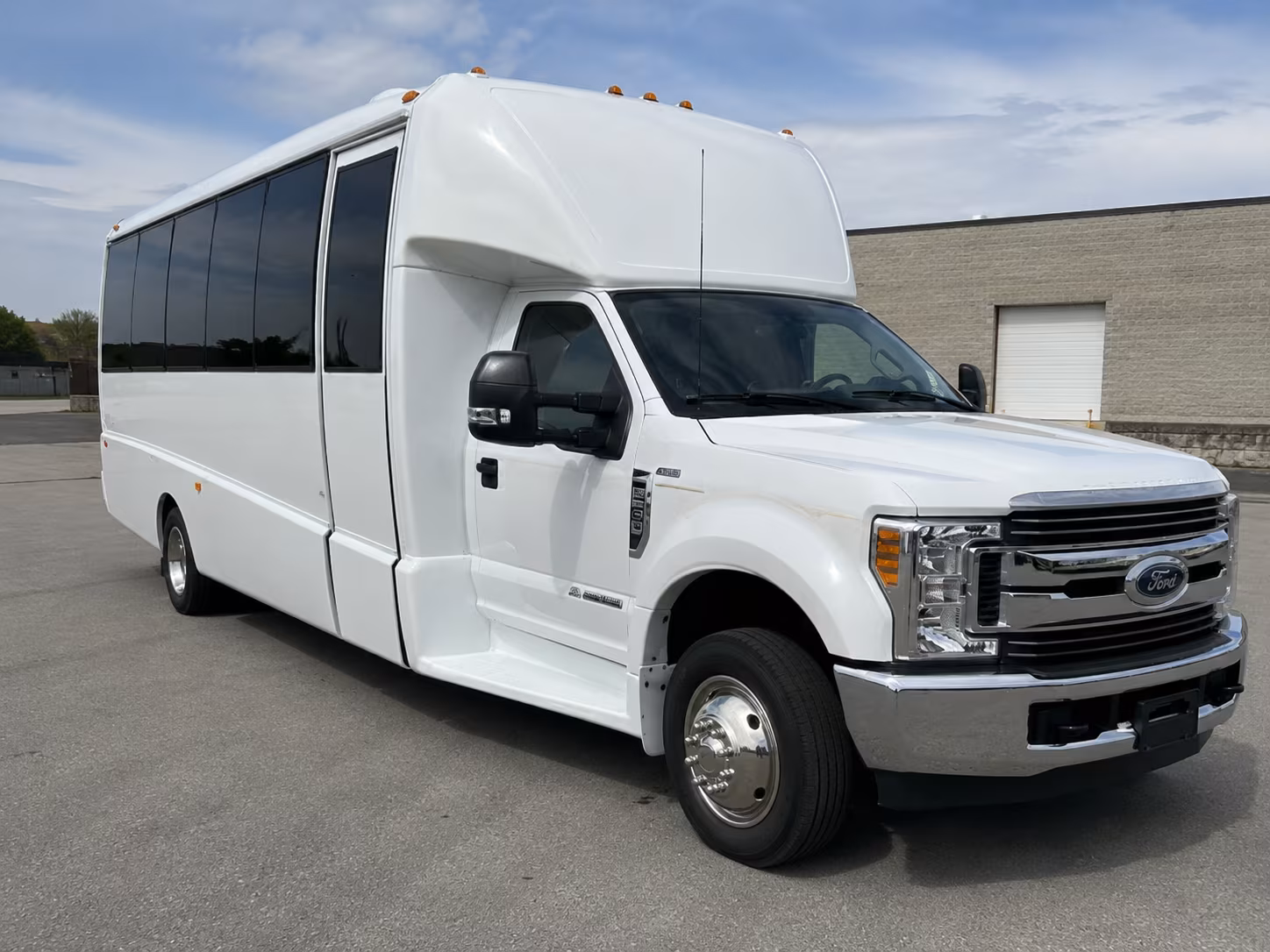 hanford wedding transportation